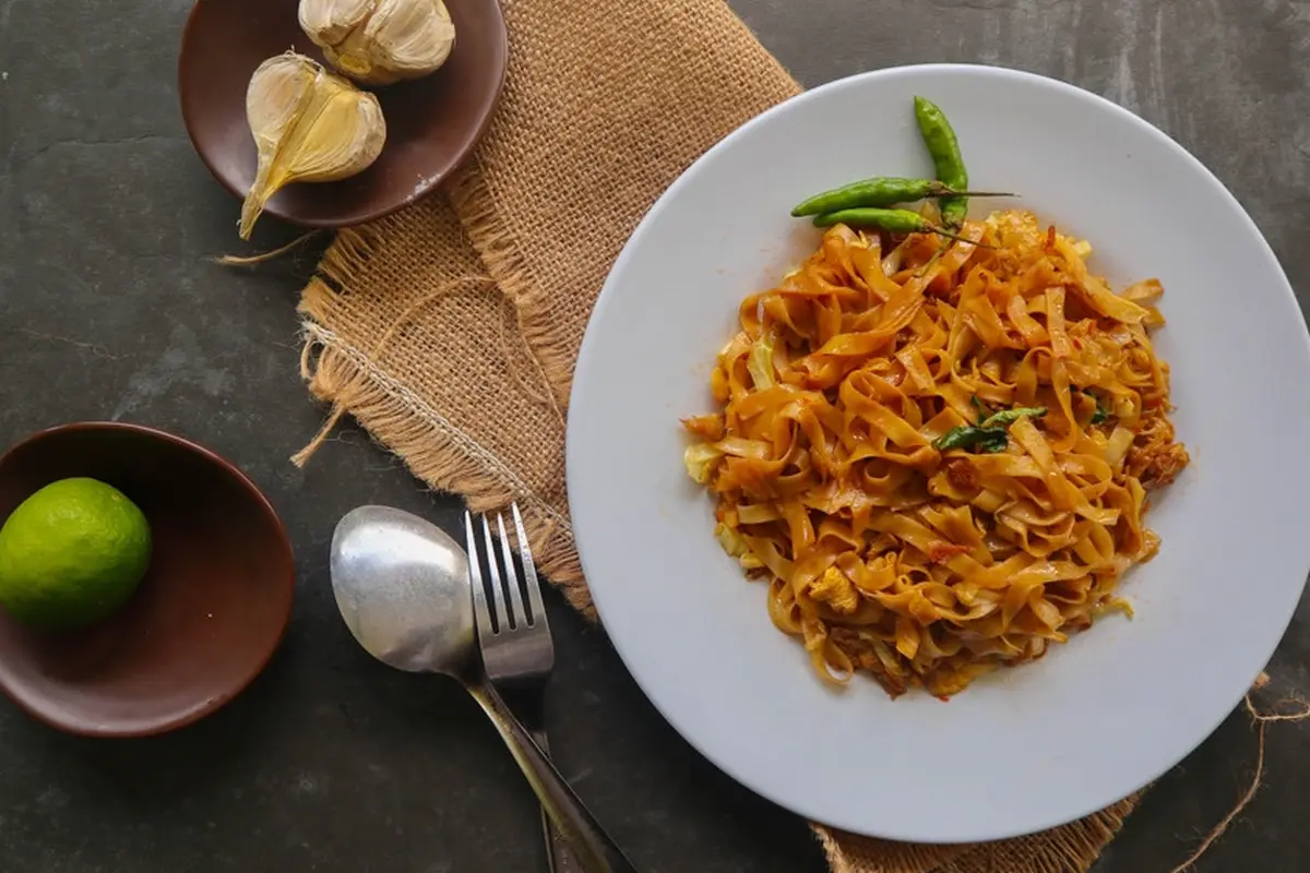 kwetiau goreng