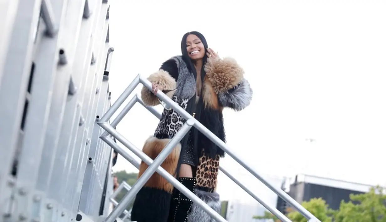 Nicki Minaj selalu terlambat saat syuting American Idol. Bahkan dia berlaku buruk pada kontestan dan keluarganya. Ia menolak untuk bicara pada mereka. (REBECCA SMEYNE / GETTY IMAGES NORTH AMERICA / AFP)