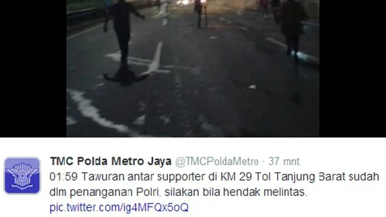 Tawuran Antarsuporter Sepakbola Pecah di Tol