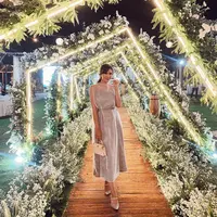 Potret Syahnaz saat kondangan. (Foto: Instagram/syahnazs)