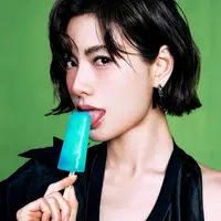 Rahang tegas atau "noble jawline" Nana. (instagram.com/jin_a_nana)