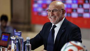 Pelatih kepala, Luis de la Fuente baru saja mengumumkan nama-nama skuadnya untuk Piala Dunia 2026 di Amerika Serikat. (AFP/Pierre-Philippe Marcou)
