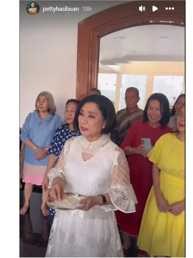 6 Momen Jessica Mila Disambut Keluarga Besar saat Pulang dari RS, Pakai Adat Batak