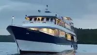 Kronologi Kapal Wisata Bawa 19 Turis China Kandas di Raja Ampat