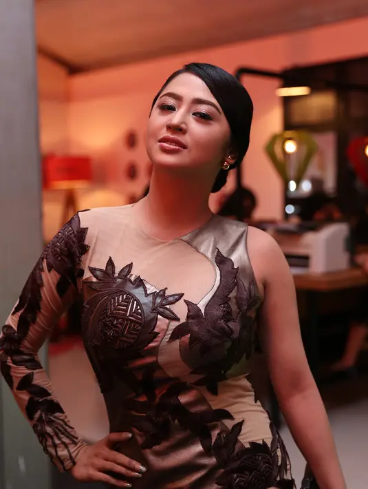 Dewi Perssik. (Andy Masela/Bintang.com)