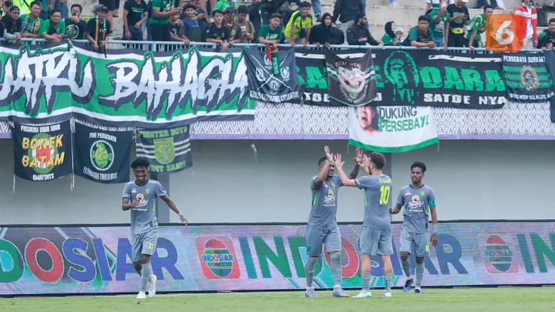 Foto: Dua Penggawa Timnas Gacor, Persebaya Hancurkan Persita Lima Gol Tanpa Balas di BRI Liga 1