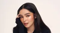 Auranya Langsung Beda, Intip 5 Potret Andrea Brillantes Berkacamata yang Makin Penuh Pesona