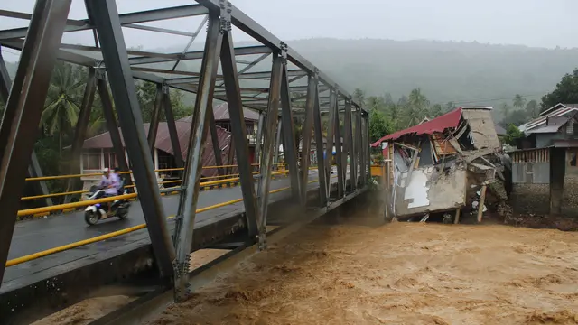 Potret Kerusakan Dampak Bencana Longsor dan Banjir Bandang di Wilayah Sumut, Sumbar, dan Aceh