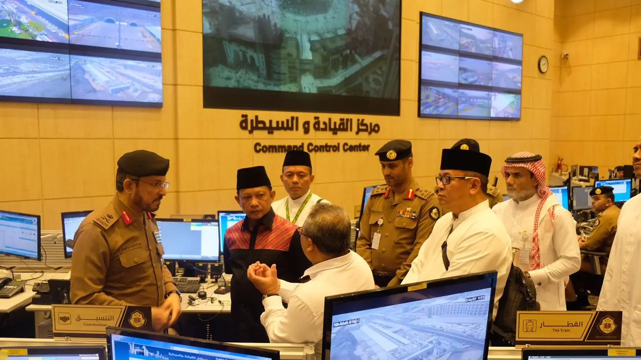 Kapolri Jenderal Tito Karnavian mengunjungi Command Control Center Arab Saudi, (Mabes Polri)