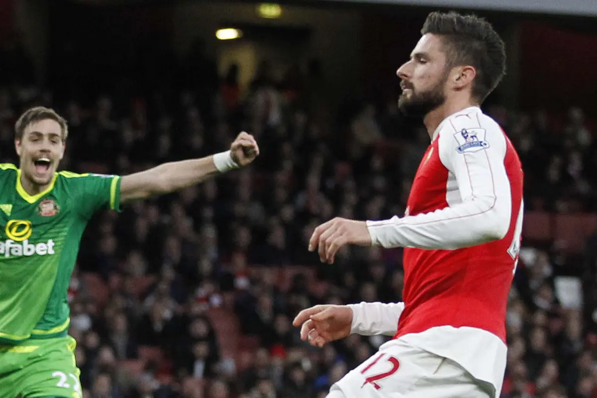 5 Gol Bunuh Diri Terkonyol Premier League: Kane dan Giroud