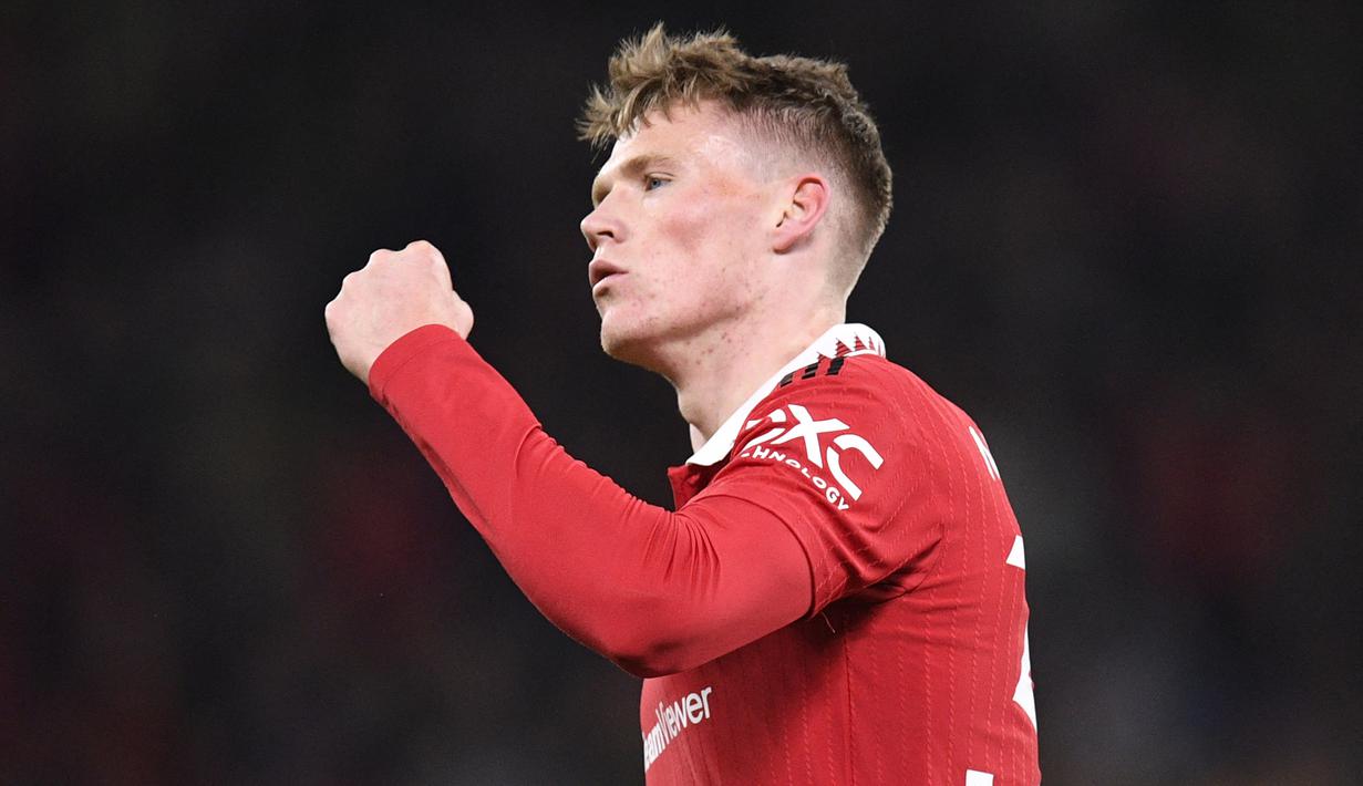 <p>Pemain Manchester United, Scott McTominay, saat melawan Omonoia Nicosia pada laga Europa League di Stadion Old Trafford (13/10/2022). Pemain berusia 26 tahun itu selama ini memang dikenal memiliki daya juang tinggi serta umpan akurat yang bisa membantu penyerang MU mencetak gol. (AFP/Oli Scarff)</p>