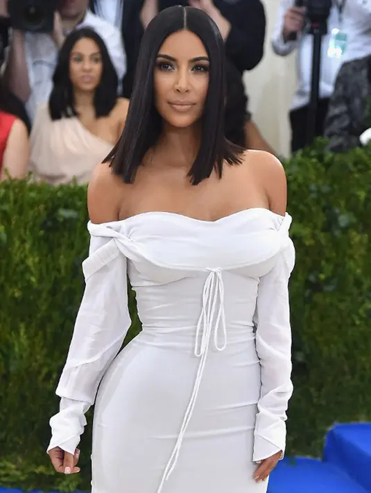 “Mengetahui kebenaran itu bahwa mereka yang dekat bersamaku membuat aku menjadi tidak bisa percaya siapapun, dan itu sangat menyakitkan. Ini membuka mataku bahwa kejadian ini dilakukan oleh orang terjahat di dunia,” tuturnya. (AFP/Bintang.com)