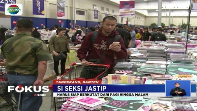Veronica dan Frances tertarik membuka jastip di Ajang BBW ini. Baru dua hari saja, keuntungan Rp 10 juta sudah diraih.
