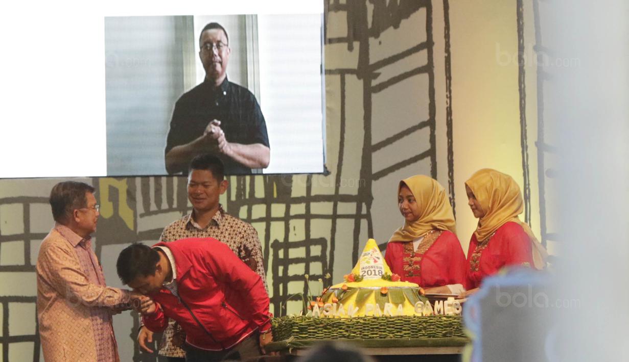 Wapres RI, Jusuf Kalla, saat acara peresmian hitung mundur Asian Para Games 2018 di Kemayoran, Jumat (6/10/2017). Asian Para Games 2018 akan digelar mulai 8 hingga 13 Oktober di Jakarta-Palembang. (Bola.com/M Iqbal Ichsan)