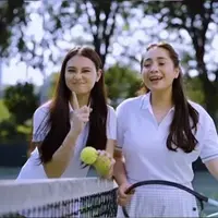 Nagita Slavina dan Gege Elisa yang akan jadi pasangan di Lagi-Lagi Tenis. (Sumber: Instagram/raffinagita1717)