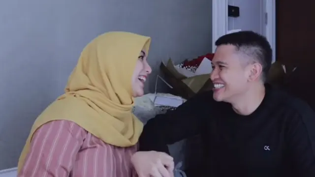 6 Momen Seru Citra Kirana dan Rezky Aditya Saat Nunggu Waktu Buka Puasa