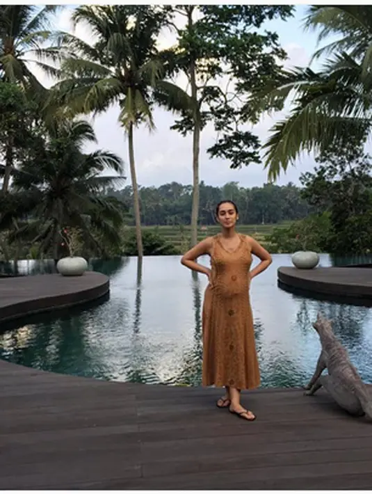 Selain ucapan selamat dari nitizen, banyak juga tanda tanya mengingat usia pernikahan pasangan Alexandra Gottardo dan Arief Waworuntu yang baru tujuh bulan. (dok. Instagram)