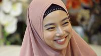 Jadi Mualaf, Lindswell Kwok tampak cantik dengan hijab. (dok.Instagram @Jonimetal/https://https://www.instagram.com/jonimetal//Asnida Riani)