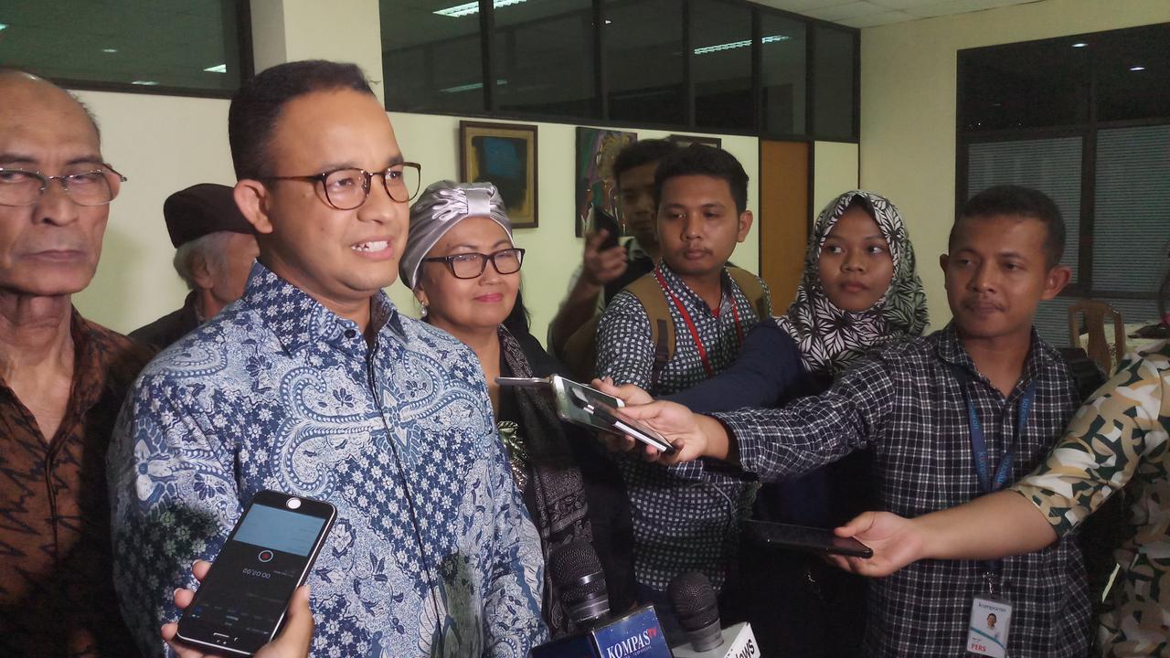 Gubernur DKI Jakarta Anies Baswedan menemui sejumlah pengurus Yayasan Lembaga Bantuan Hukum Indonesia (YLBHI).