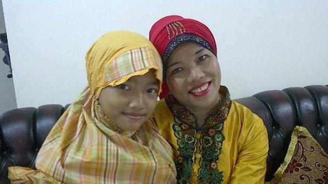 6 Transformasi Fuji saat Pakai Hijab, Masa Kecil Hingga Kini