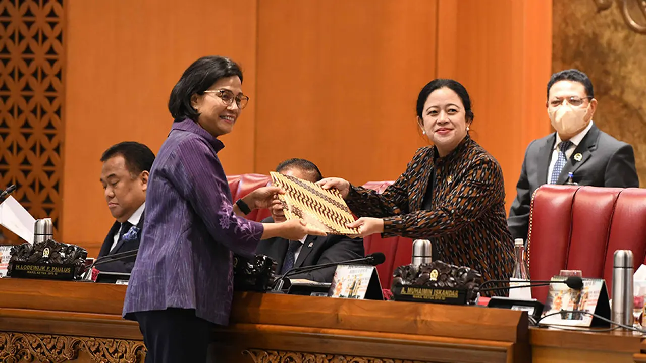 Ketua DPR Puan Maharani dan Menkeu Sri Mulyani pada Rapat Paripurna DPR RI ke-4 Masa Persidangan I Tahun Sidang 2022-2023, Selasa (06/09/2022) (Foto: Humas Kemenkeu)