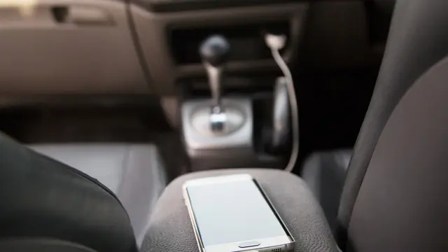 Kebiasaan yang Buat Baterai Handphone Cepat Rusak