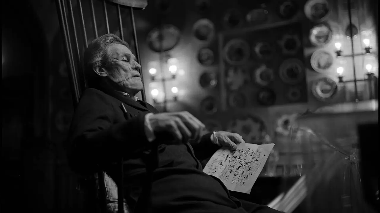 Willem Dafoe dalam film Poor Things. (Foto: Dok. Searchlight Pictures/ IMDb)
