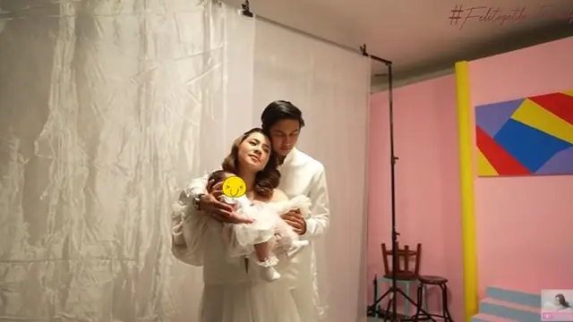 6 Gaya Pemotretan Felicya Angelista dan Caesar Hito Bareng Anak, Tampil Kompak