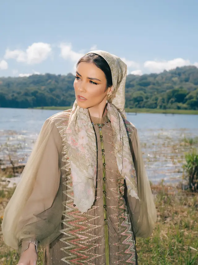 Bhinneka, Koleksi Modest Wear dengan Sentuhan Motif Batik dari La Sabelle untuk Sambut HUT ke-79 RI