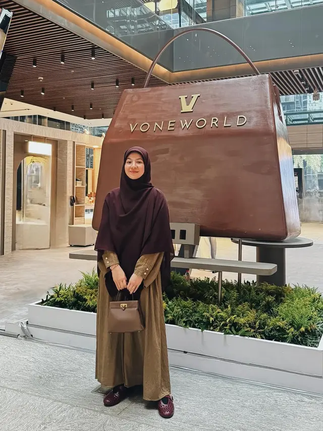Natasha Rizky Pakai Gamis
