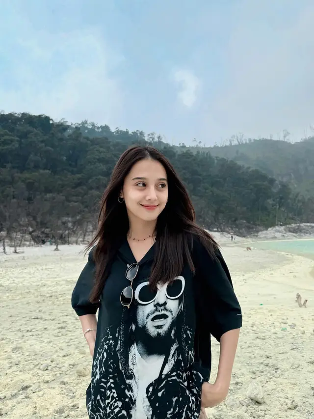 7 Potret Liburan Esta Pramanita Bareng Bara Valentino Ini Tuai Banyak Sorotan