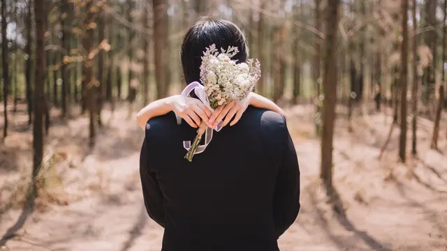 couple cinta bahagia