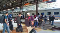 Penumpang kereta api di Stasiun Besar Purwokerto . (Foto: Liputan6.com/KAI Daop 5/Muhamad Ridlo)