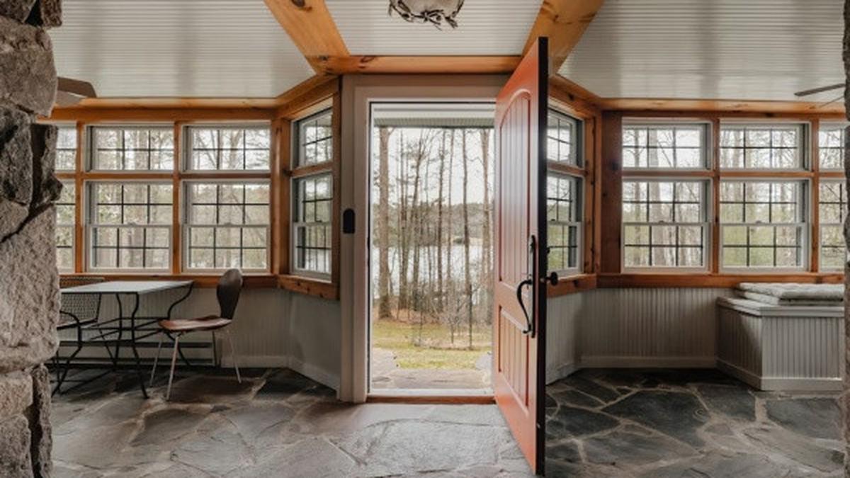 7 Ide Material Lantai Rumah Minimalis agar Awet dan Elegan, Miliki Tampilan Modern