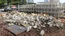 Hasil pembongkaran instalasi batu Gabion di kawasan Bundaran HI, Jakarta, Selasa (24/12/2019). Pemprov DKI Jakarta membongkar instalasi bebatuan Gabion tersebut untuk memperlancar perayaan tahun baru. (Lipuran6.com/Herman Zakharia)