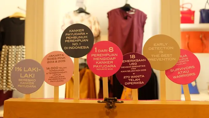 Bukan Hanya Modis, Bisa Ikut Peduli Kanker dengan Scarfs