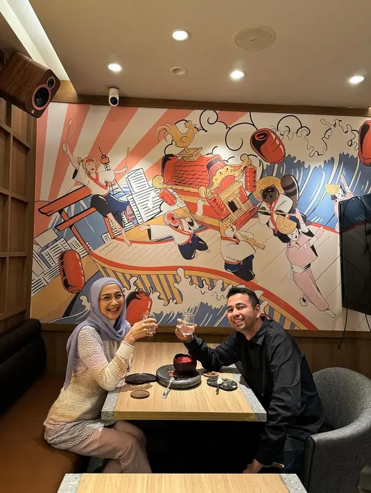 Unggahan suami Nagita Slavina tersebut langsung menarik perhatian. Foto yang diunggah pada Selasa, 5 Desember itu langsung menjadi perbincangan warganet. [Instagram/raffinagita1717]