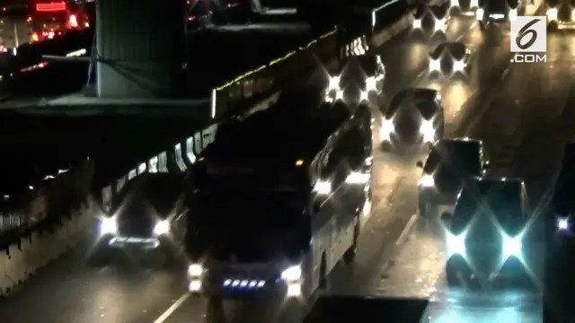 VIDEO: H-7 Lebaran, Tol Jakarta-Cikampek Mulai Padat