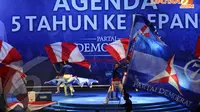 Sebuah tarian kontemporer juga ikut memberikan warna jelang Rapat Umum Partai Demokrat (Liputan6.com/Helmi Fithriansyah)