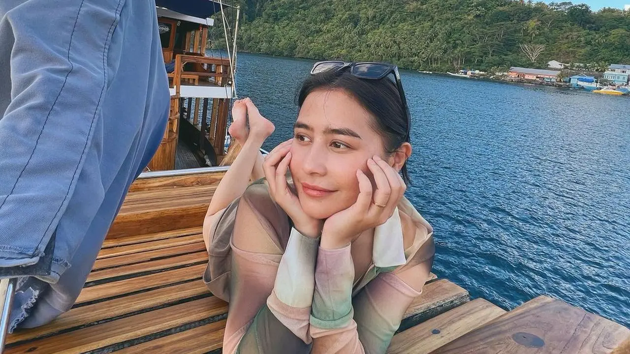 Prilly Latuconsina