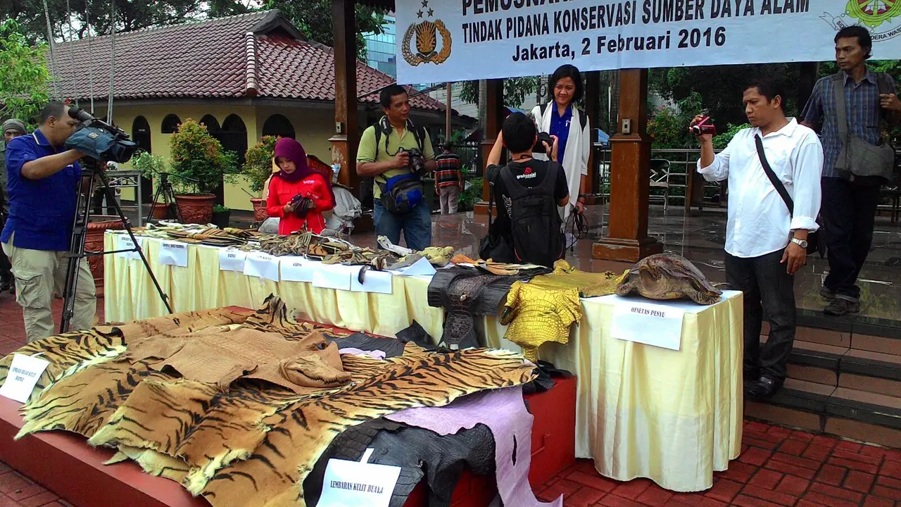 02022016 -Pemusnahan organ satwa liar hasil kejahatan