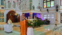 Kapolres Minahasa Selatan AKBP C Bambang Harleyanto melaksanakan kegiatan tersebut di Gereja Katolik Paroki Kebangkitan Kristus Amurang.
