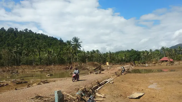 Banjir Konawe Utara, Juni 2019, salah satunya akibat aktivitas pertambangan ilegal menyebabkan satu desa hilang tersapu banjir.(Liputan6.com/Ahmad Akbar Fua)