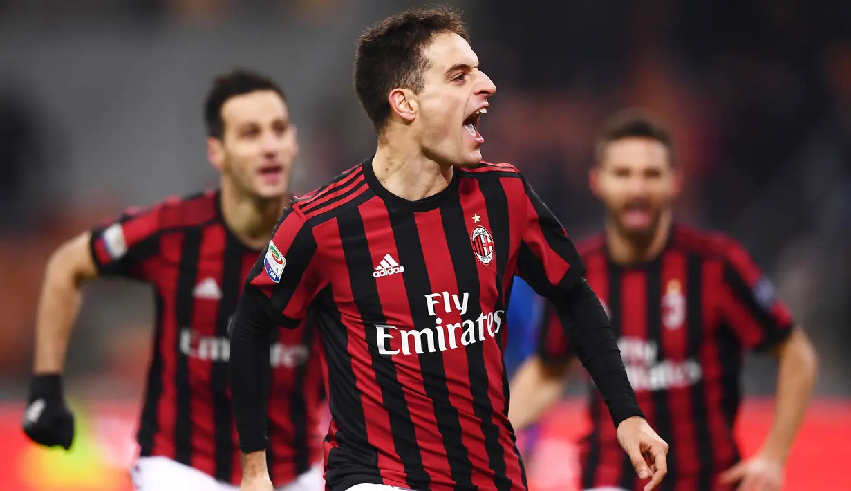 2. AC Milan - Klub asal Italia ini tercatat mengeluarkan dana sebesar 70 juta euro untuk mendatangkan 3 pemain. Diantaranya yakni Krzysztof Piatek, Lucas Paqueta, dan Mattia El Hilali. (AFP/Marco Bertorello)