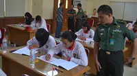 Seriusnya Gloria Natapradja Ikuti Tes Kesehatan Jiwa