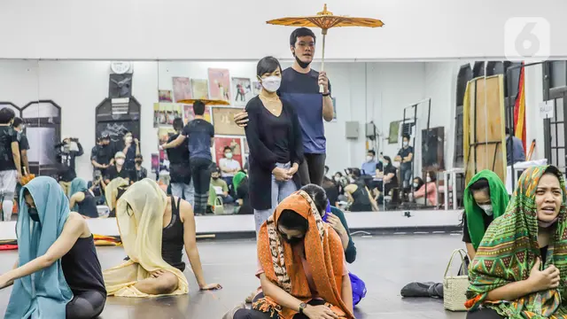 Melihat Latihan Pemeran Serial Musikal Nurbaya