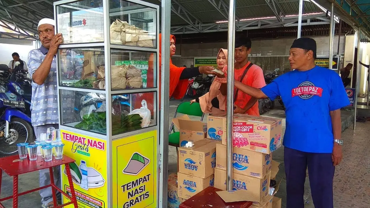 Etalase Makanan Gratis