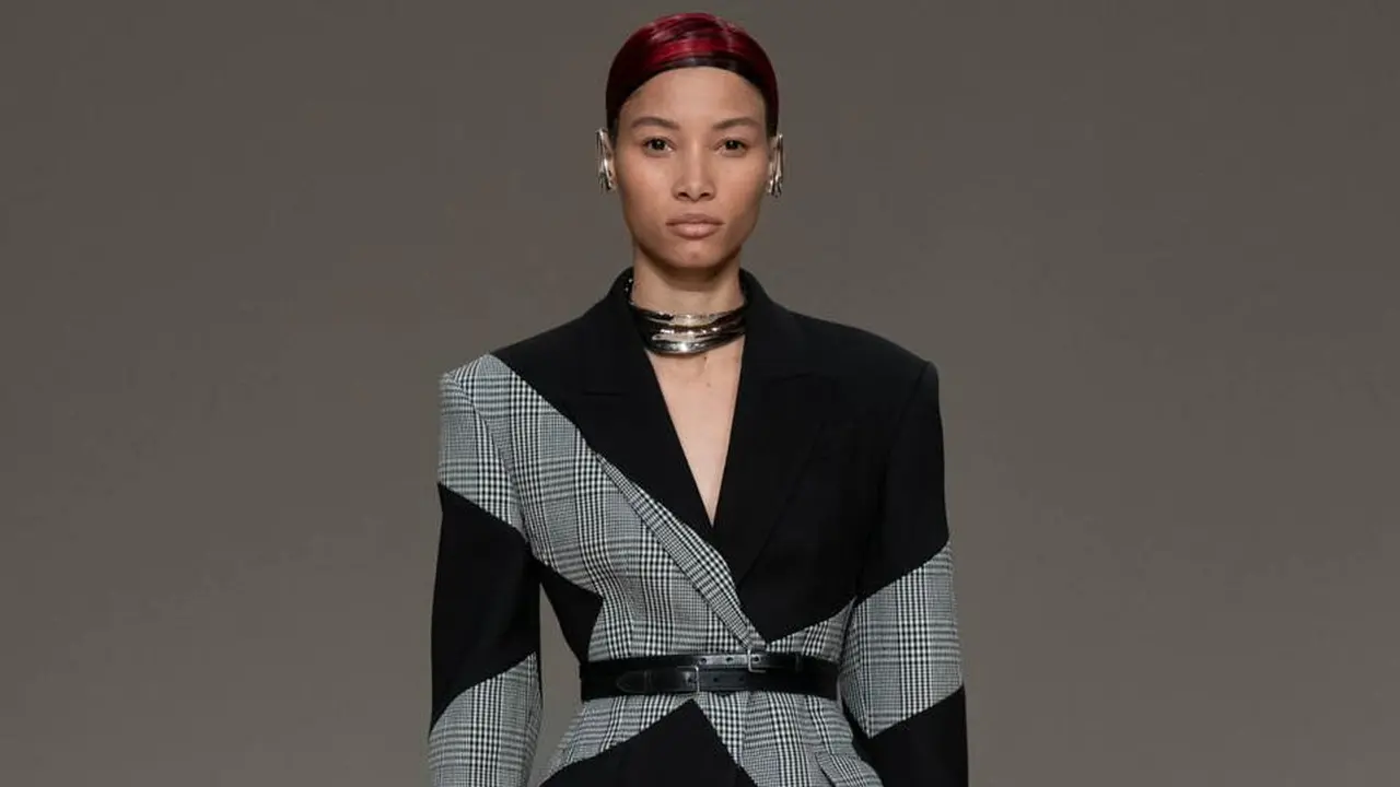Inspirasi tampilan power dressing