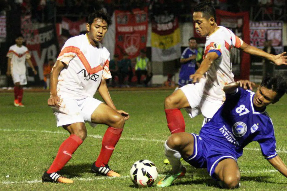 Persis Solo