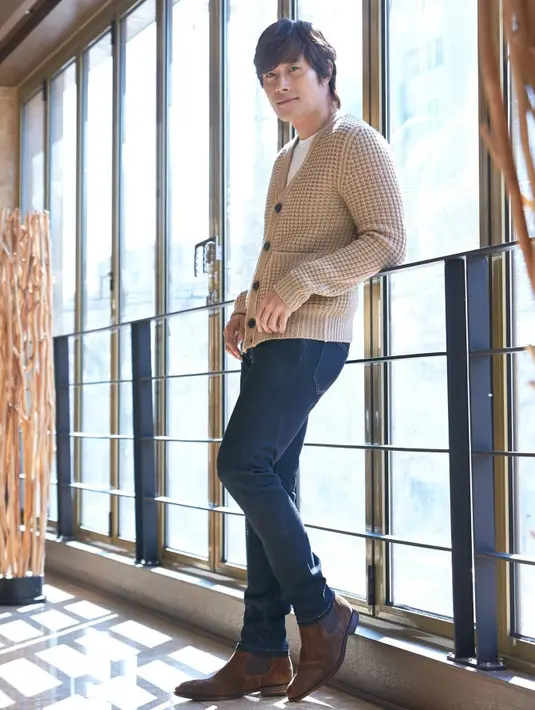 Walaupun demikian, pihak perwakilan dari drama Mr. Sunshine membantah jika honor Lee Byung Hun mencapai Rp 1,6 miliar tiap episodenya. Meskipun begitu, mereka tak mengungkap honor yang diterima aktor tersebut. (Foto: soompi.com)